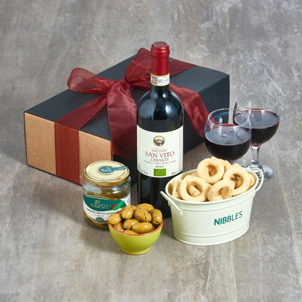 Italian Nibbles and red wine hamper
